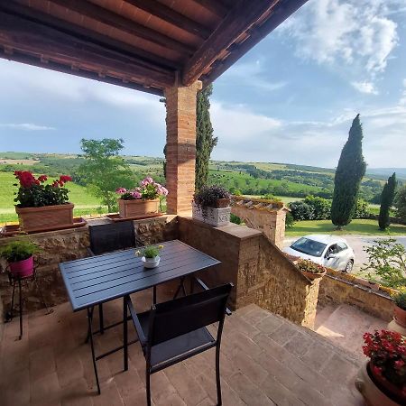 Podere Cacchini ปีเอนซา ภายนอก รูปภาพ
